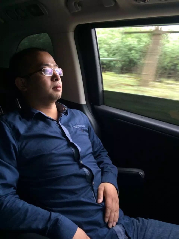 世界那么大的第三张照片--南通相亲服务中心