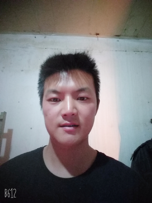 风轻云淡的第一张照片--南通相亲服务中心