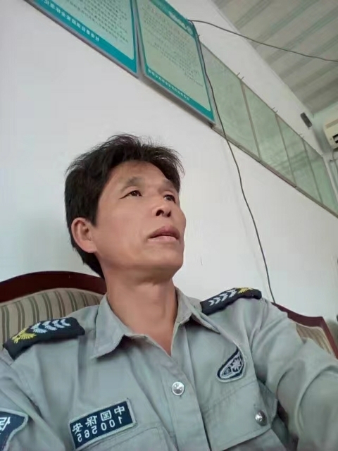卧窗听雨的第一张照片--南通相亲服务中心