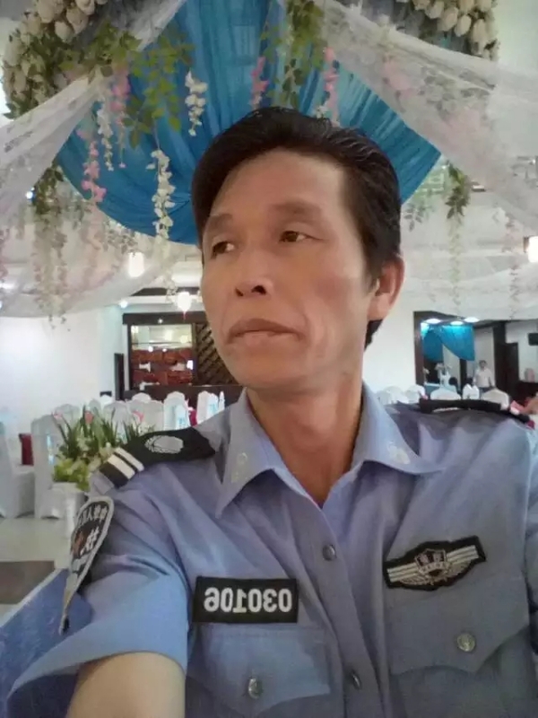 卧窗听雨的第二张照片--南通相亲服务中心