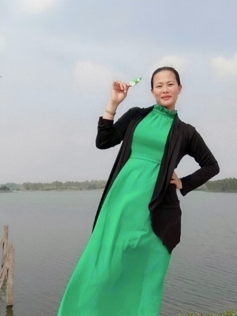 李梅的第二张照片--南通相亲服务中心