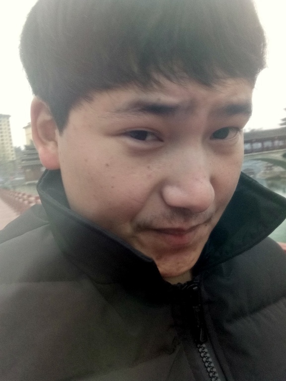 侗族青年作家超超的第二张照片--南通相亲服务中心