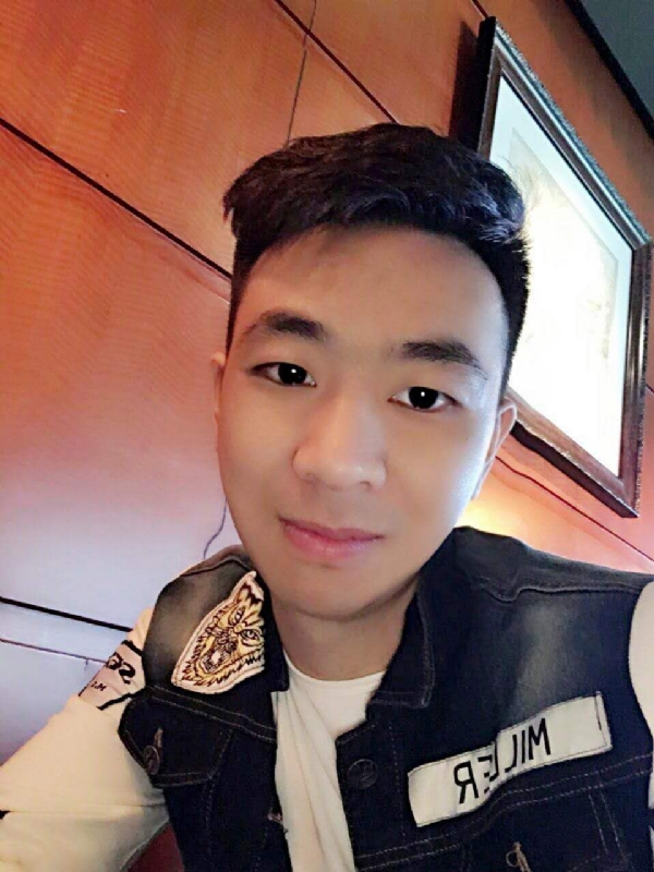 滞后的微笑的第三张照片--南通相亲服务中心
