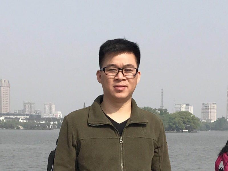 孔雀鱼的第一张照片--南通相亲服务中心