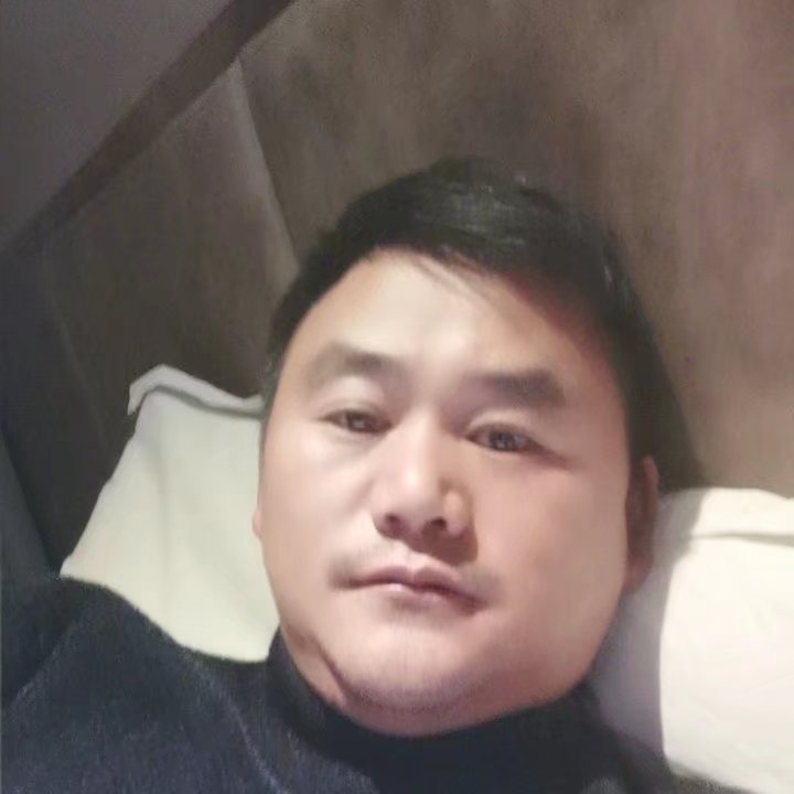 奔跑的第三张照片--南通相亲服务中心