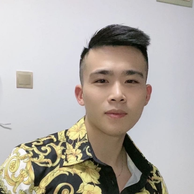 迷彩冲锋衣的第一张照片--南通相亲服务中心