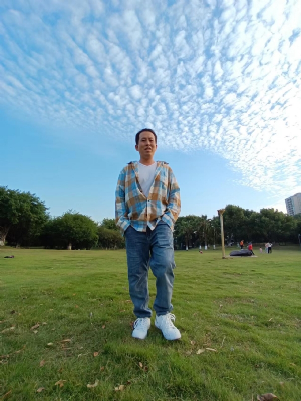 曹先生的第三张照片--南通相亲服务中心