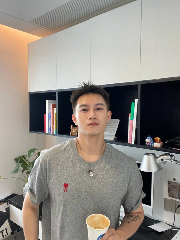 月光之下的第二张照片--南通相亲服务中心