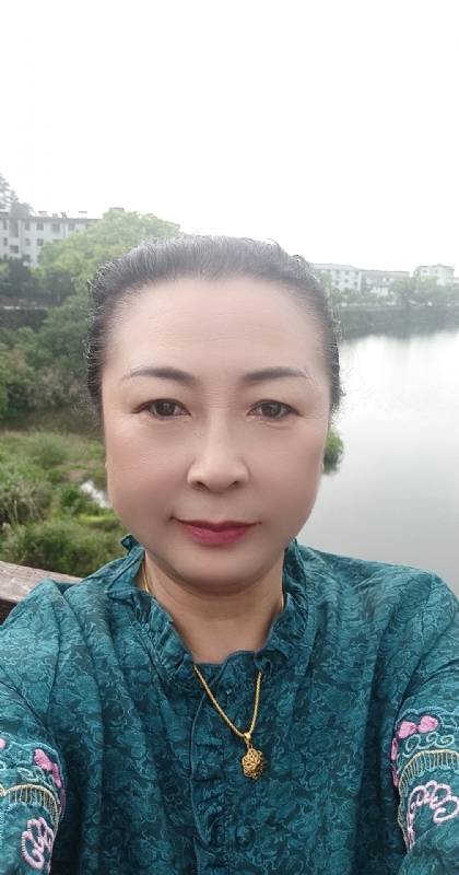 雨中情的第一张照片--南通相亲服务中心