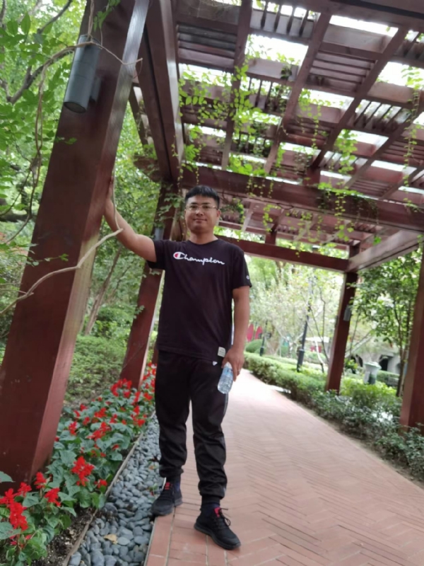 会飞的鱼的第一张照片--南通相亲服务中心