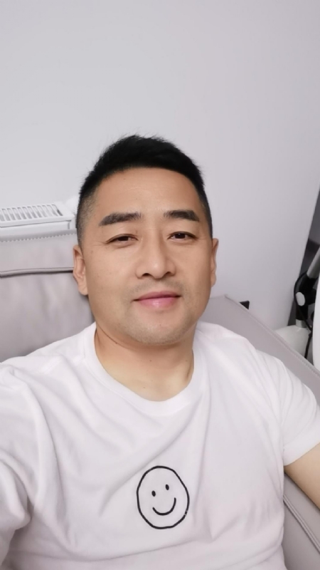 向阳而生的第一张照片--南通相亲服务中心