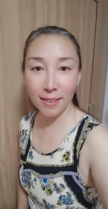 晓琴的第一张照片--南通相亲服务中心