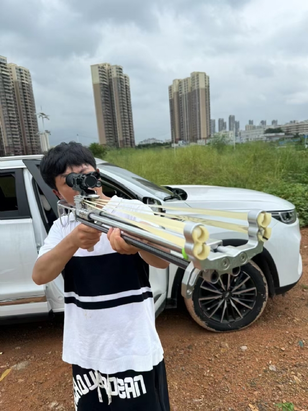 凌其飞的第一张照片--南通相亲服务中心