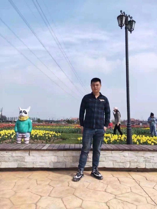 海阔天空的第一张照片--南通相亲服务中心