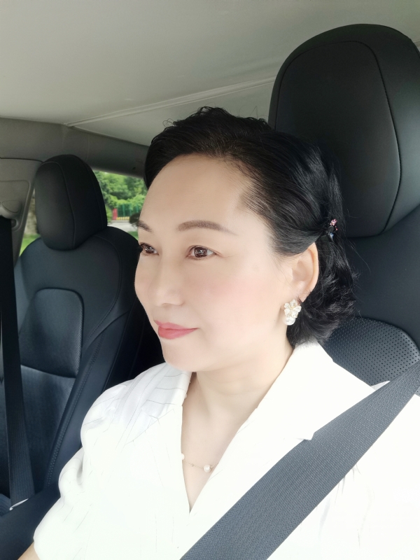 艳阳天的第一张照片--南通相亲服务中心